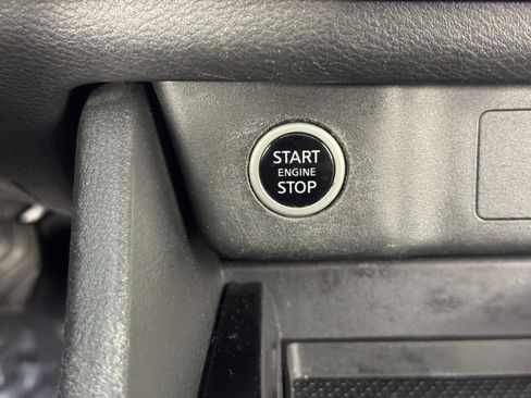 Used 2023 Nissan Rogue SV w/ SV Premium B Package image 27