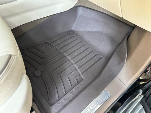 Used 2022 GMC Yukon Denali RWD image 37