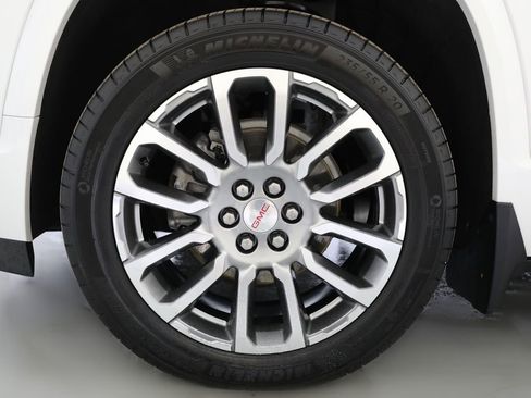 Used 2023 GMC Acadia Denali w/ Denali Ultimate Package AWD/4WD image 22
