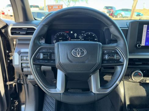 Used 2024 Toyota Tacoma TRD Off-Road image 17