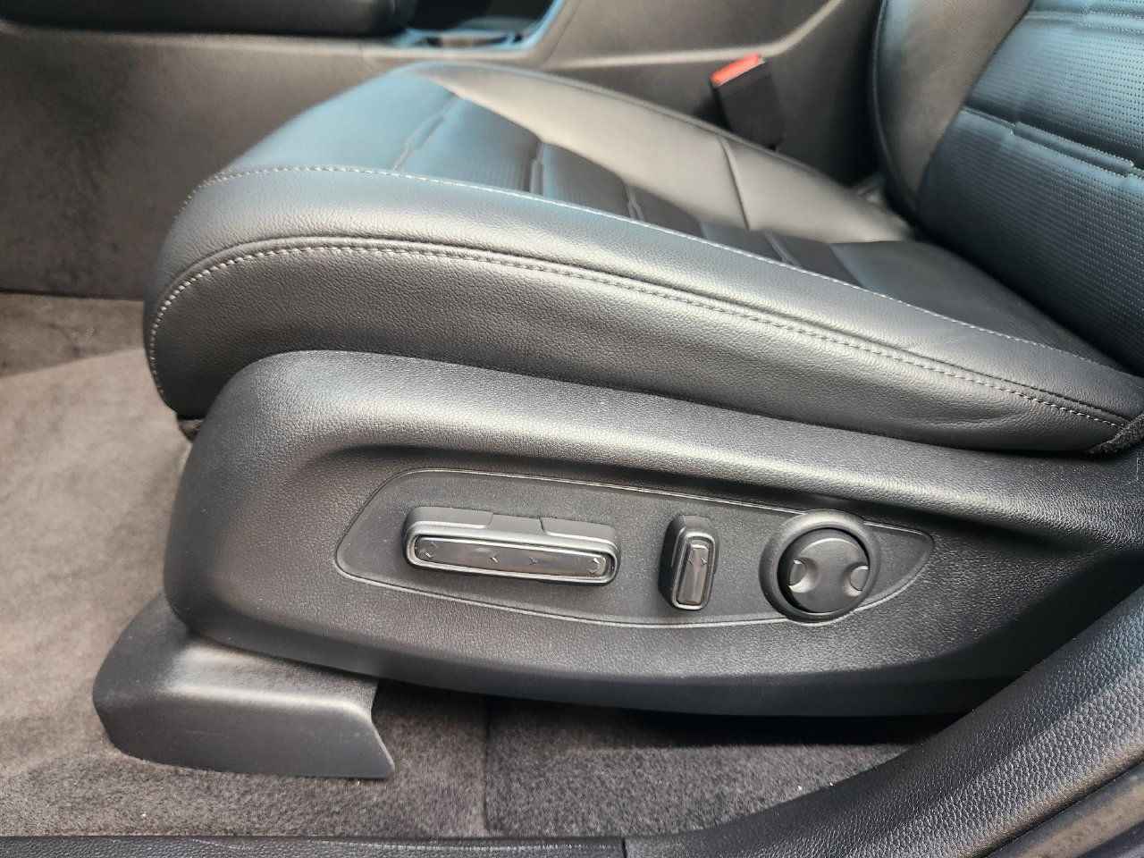Used 2024 Honda CR-V EX-L image 23