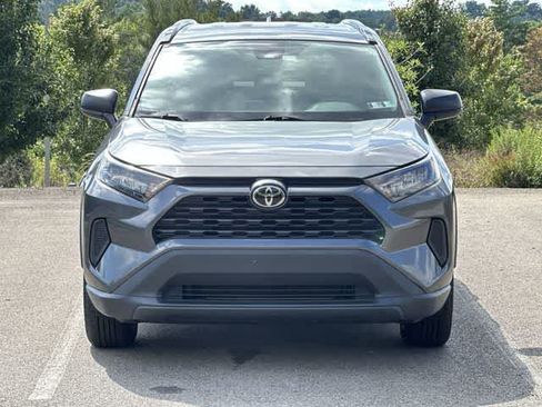 Used 2020 Toyota RAV4 LE FWD image 19
