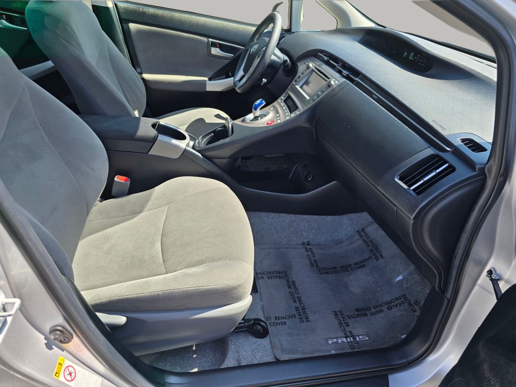 Used 2015 Toyota Prius Two FWD image 46