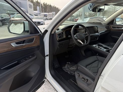 New 2026 Volkswagen Atlas SE image 17