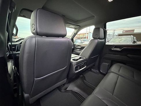 Used 2024 GMC Sierra 1500 Denali w/ Technology Package AWD/4WD image 22