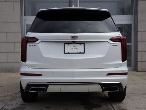 Used 2024 Cadillac XT6 Luxury AWD/4WD image 7