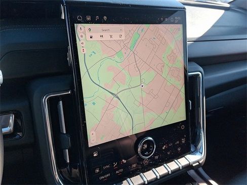 Used 2025 GMC Yukon XL Denali image 18