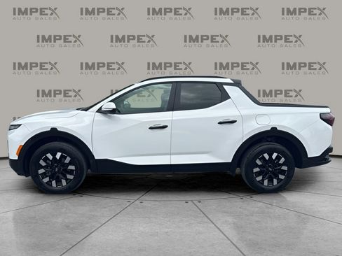 Used 2025 Hyundai Santa Cruz SEL FWD image 2