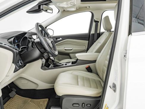 Used 2019 Ford Escape Titanium image 27