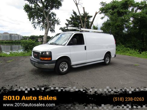 Used 2018 GMC Savana 2500 w/ Driver Convenience Package RWD image 1