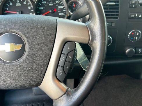 Used 2009 Chevrolet Silverado 1500 LT w/ Power Pack Plus AWD/4WD image 19