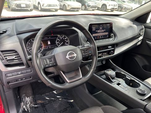 Used 2025 Nissan Rogue SV AWD/4WD image 64