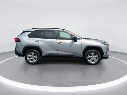 Used 2025 Toyota RAV4 LE AWD/4WD image 10