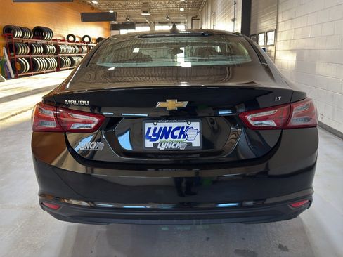 Used 2022 Chevrolet Malibu LT image 4
