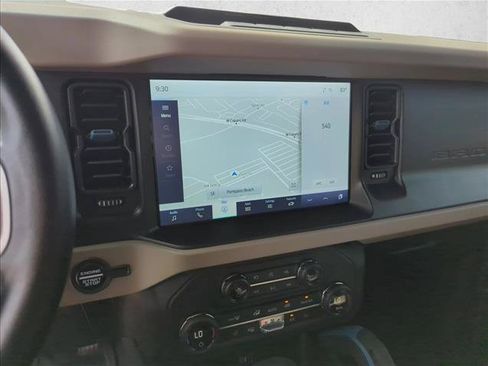 Used 2023 Ford Bronco Wildtrak AWD/4WD image 13
