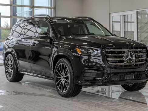 Used 2026 Mercedes-Benz GLS 450 4MATIC image 21
