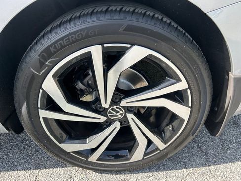 Used 2025 Volkswagen Jetta SEL FWD image 22