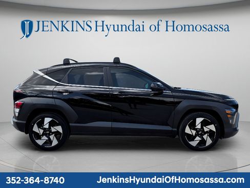 New 2026 Hyundai Kona Limited FWD image 2