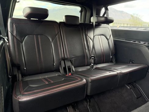 Used 2021 Ford Expedition Max Limited AWD/4WD image 19