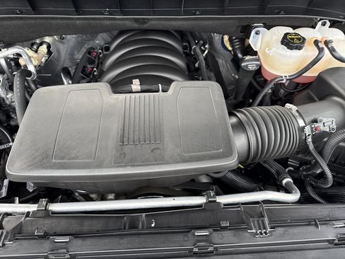 Used 2025 Chevrolet Tahoe Premier AWD/4WD image 36