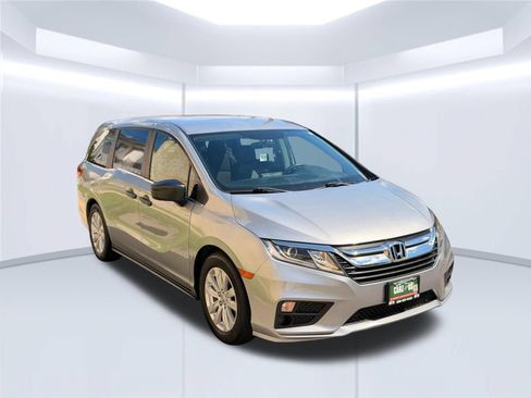 Used 2019 Honda Odyssey LX image 3