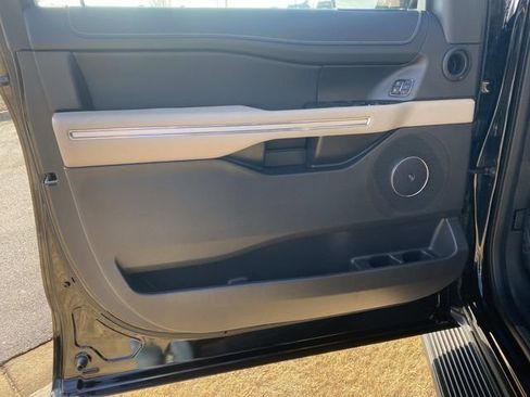 Certified 2024 Ford Expedition Limited image 18