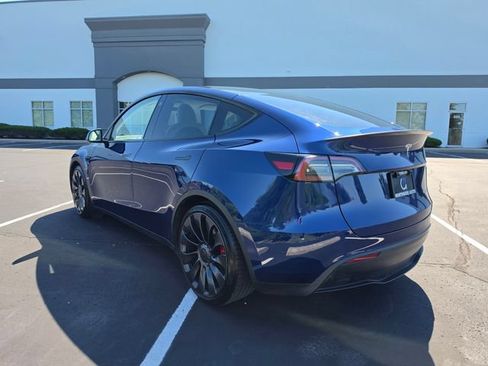 Used 2023 Tesla Model Y Performance AWD/4WD image 9
