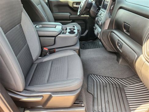 Used 2023 Chevrolet Silverado 1500 Custom image 14