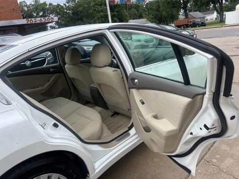 Used 2012 Nissan Altima 2.5 S w/ Value Pkg FWD image 19
