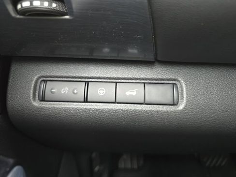 New 2026 Nissan Pathfinder SL FWD image 10