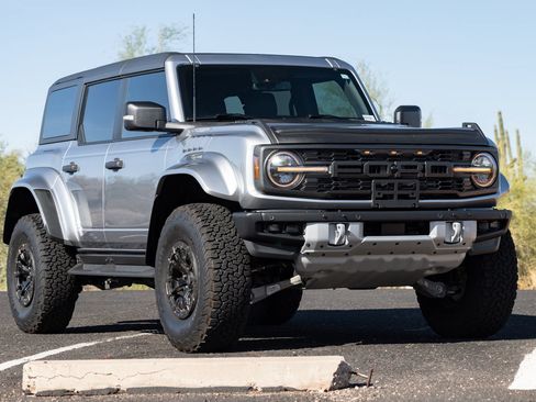 Used 2024 Ford Bronco Raptor AWD/4WD image 5