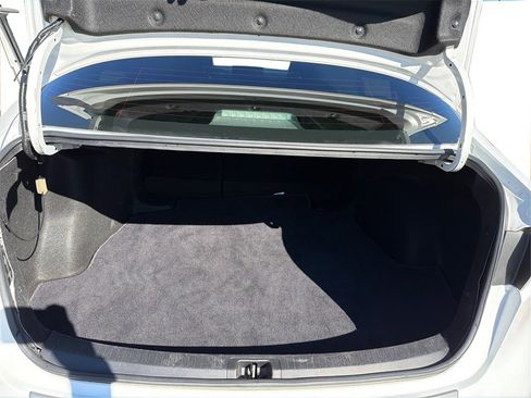 Used 2021 Toyota Corolla SE w/ Carpet Mat Package (TMS) image 13