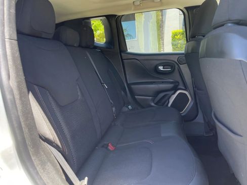 Used 2016 Jeep Renegade 75th Anniversary FWD image 24