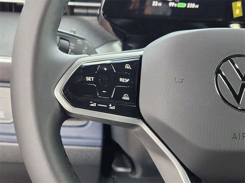 New 2025 Volkswagen ID. Buzz Pro S RWD image 8