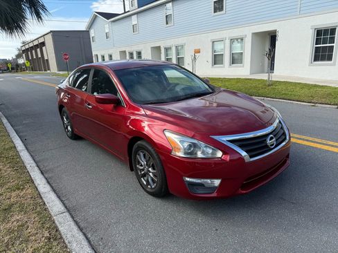 Used 2015 Nissan Altima 2.5 S w/ Special Edition Package image 3
