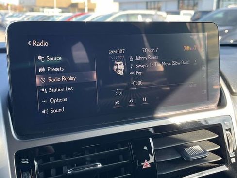 Used 2023 Lexus GX 460 Premium image 32