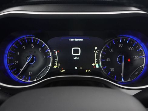 New 2026 Chrysler Pacifica Select image 56