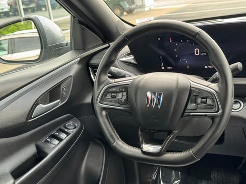 Used 2024 Buick Envista Preferred FWD image 15