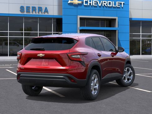 New 2026 Chevrolet Trax LS w/ LS Convenience Package FWD image 4
