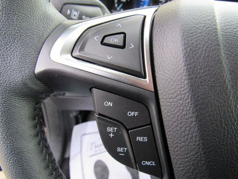 Used 2024 Ford Edge Titanium AWD/4WD image 14