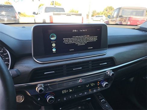 Used 2022 Kia Telluride EX w/ EX Premium Package image 24