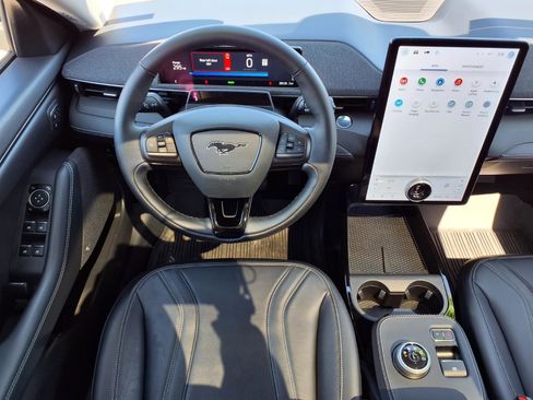 Used 2024 Ford Mustang Mach-E Premium image 6