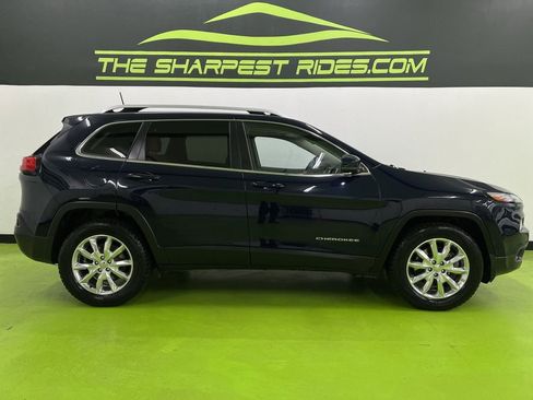 Used 2016 Jeep Cherokee Limited w/ Trailer Tow Group AWD/4WD image 11