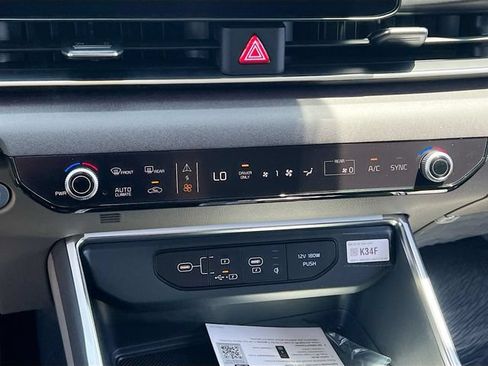 New 2026 Kia Carnival EX FWD image 16