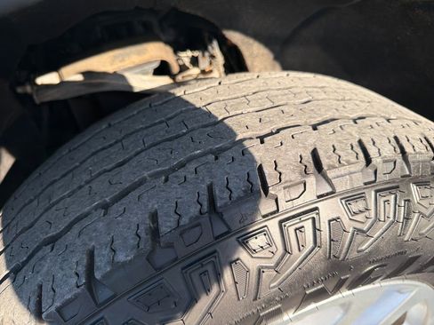 Used 2022 Chevrolet Silverado 1500 LT image 27