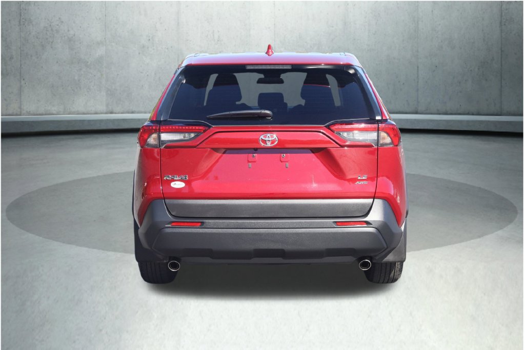 Used 2024 Toyota RAV4 LE AWD/4WD image 20