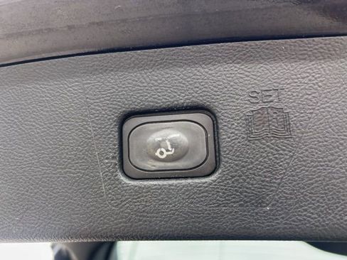 Certified 2019 Ford Edge SEL image 23