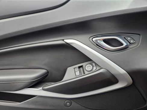 Certified 2019 Chevrolet Camaro SS RWD image 16