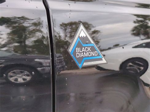 Used 2024 Ford Bronco Black Diamond image 13