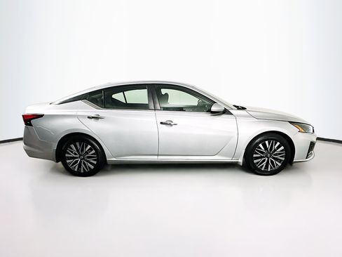 Used 2023 Nissan Altima 2.5 SV FWD image 10